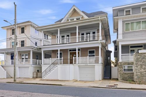 123 S Berkley Sq, Atlantic City, NJ, 08401-5715 | Card Image