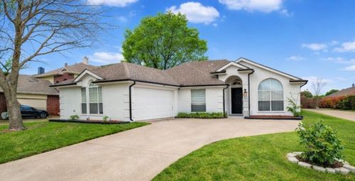 1811 Country Walk Ln, Wylie, TX, 75098-7784 | Card Image