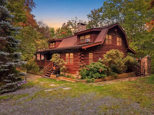 805 Blackbirch Ct, Hawley, PA, 18428 | Card Image