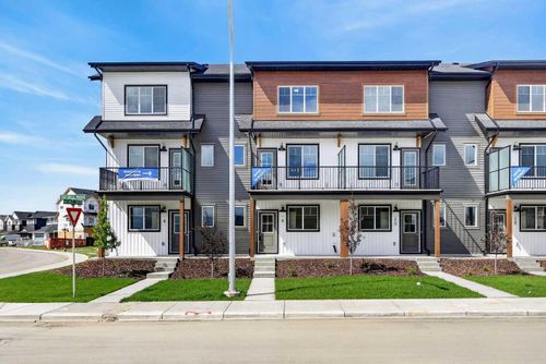 8 Hotchkiss Parade Se, Calgary, AB, T3S0X5 | Card Image
