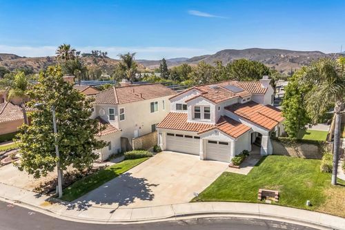 15716 Milne Cir, Moorpark, CA, 93021 | Card Image