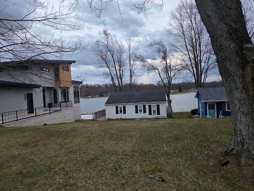 340 Dewey Lake Bch, Brooklyn, MI, 49230-9039 | Card Image