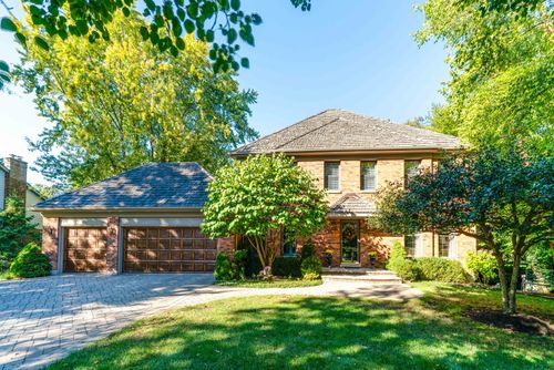 832 Interlaken Ln, Libertyville, IL, 60048-3801 | Card Image