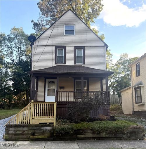 483 Bishop St, Akron, OH, 44307-2376 | Card Image