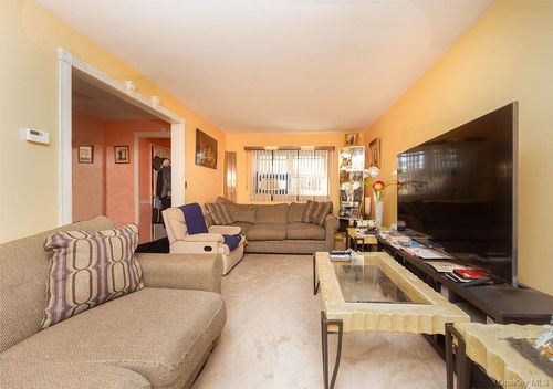 4158 Baychester Ave, Bronx, NY, 10466-2122 | Card Image