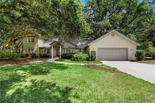 17 Dahlgren Ln, Hilton Head Island, SC, 29928-3939 | Card Image