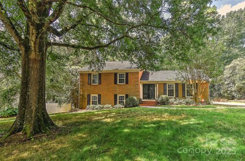 6117 Yellowood Rd, Charlotte, NC, 28210-7048 | Card Image