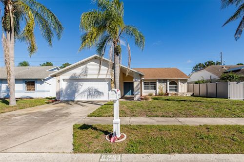 8231 Matthew Dr, NEW PORT RICHEY, FL, 34653-5059 | Card Image