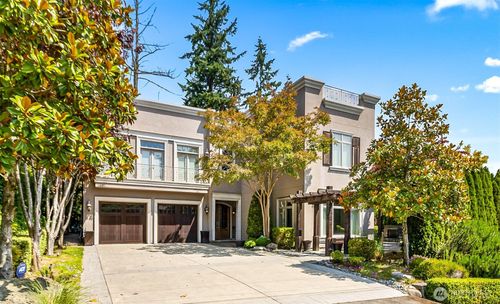 9820 Ne 16th St, Bellevue, WA, 98004-3425 | Card Image