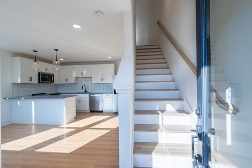 apt-8-102 Duke St, Nashville, TN, 37207-4532 | Card Image
