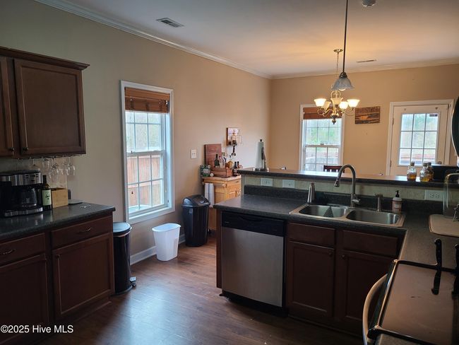 302 Bonnie Ct, House other with 4 bedrooms, 3 bathrooms and 2 parking in Sneads Ferry NC | Image 6