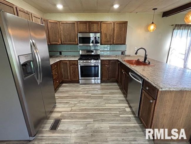 3 Wheeler Ct, House other with 2 bedrooms, 2 bathrooms and null parking in Springfield IL | Image 12
