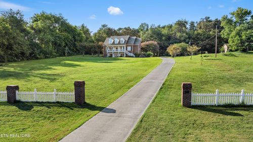 1143 Jenkins Ln, Knoxville, TN, 37934-4190 | Card Image