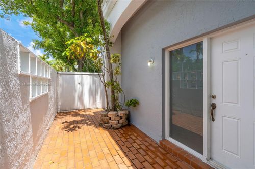 3-20908 Leeward Ct, Aventura, FL, 33180-3875 | Card Image