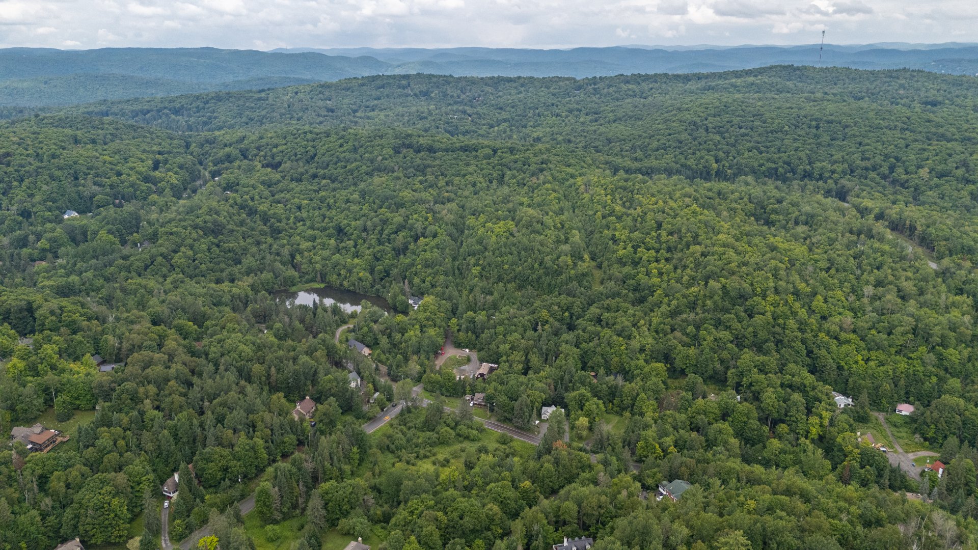 Land in Saint-Sauveur 4