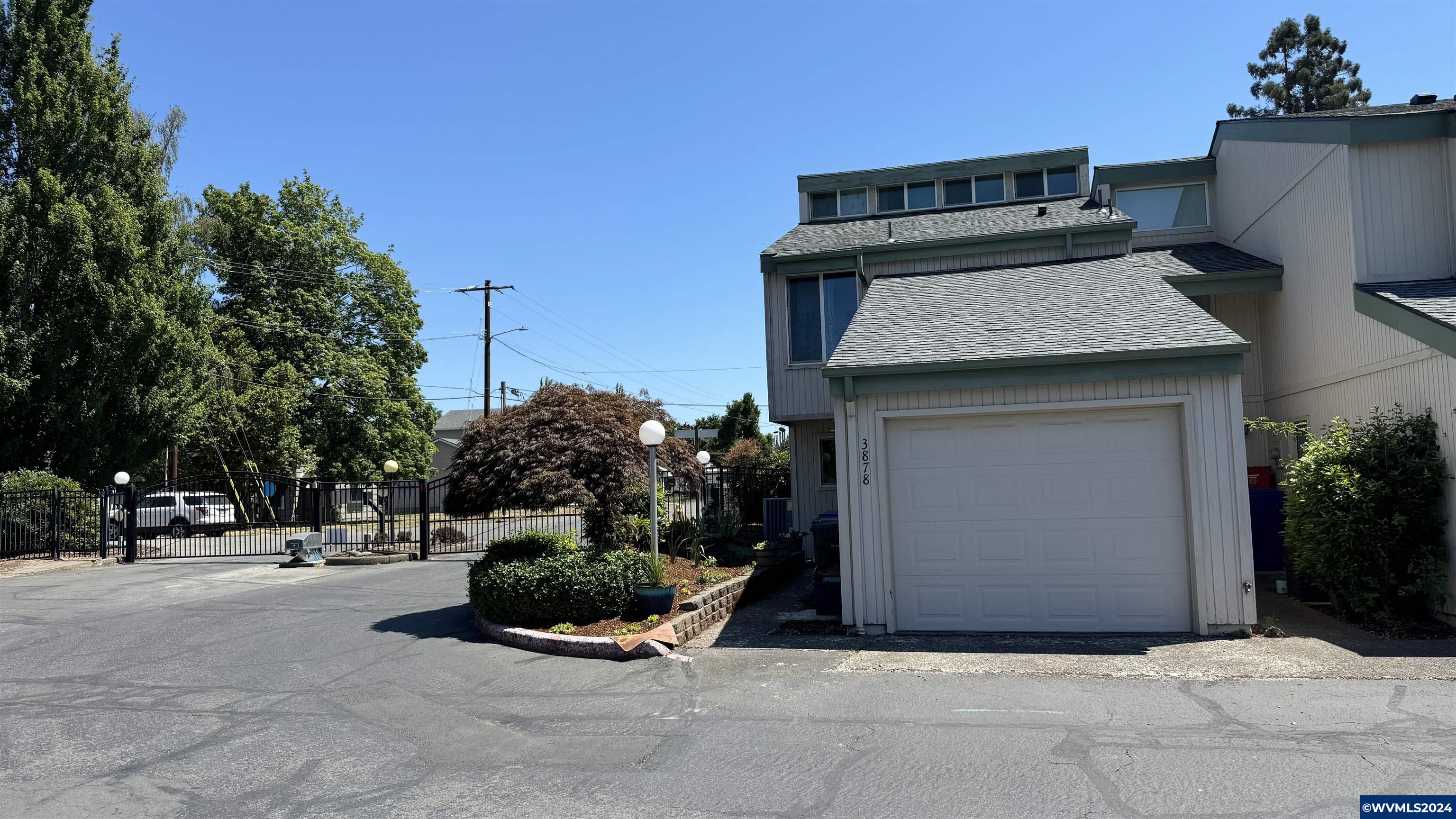 Auburn Rd, Salem, OR 97301