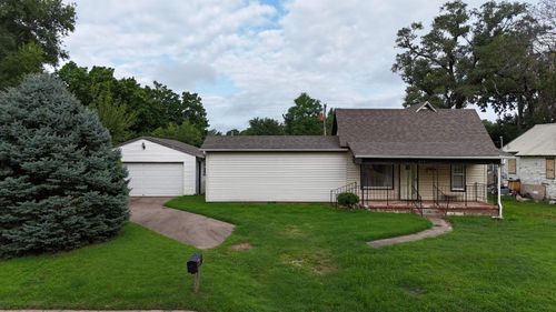 615 N 5th, Arkansas City, KS, 67005 | Card Image