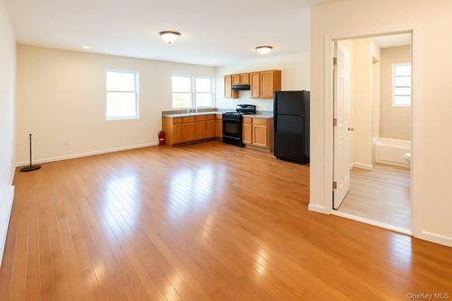 3 E Main St, Washingtonville, NY, 10992-1510 | Card Image