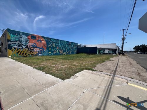 200 N Gray St, Killeen, TX, 76541-5275 | Card Image