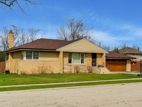 8124 W Courtland Ave, Norridge, IL, 60706-4306 | Card Image