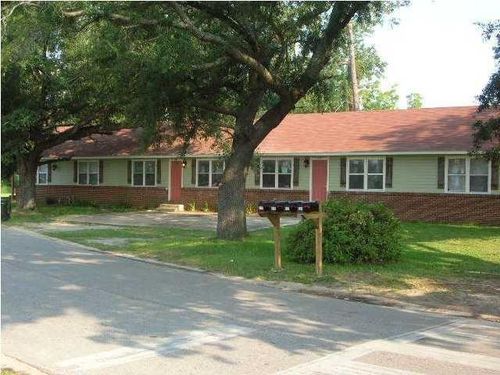 4-511 Capt Leon C Roberts St, Mobile, AL, 36610-3208 | Card Image