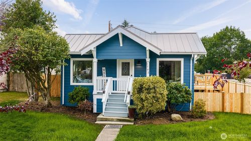 1702 Rainier Ave, Everett, WA, 98201-2427 | Card Image