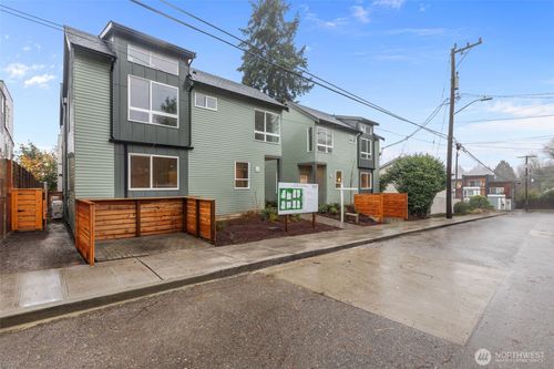 3550 S Dawson St, Seattle, WA, 98118-1949 | Card Image