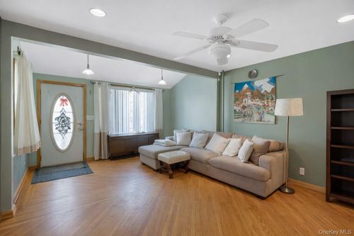 1662 E 36th St, Brooklyn, NY, 11234-4219 | Card Image