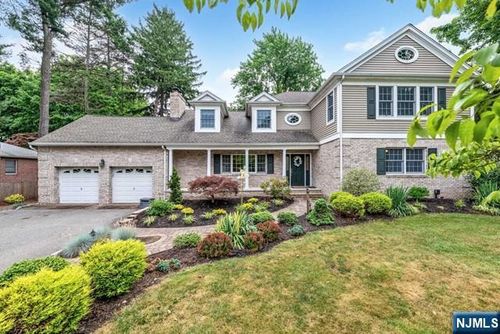 356 N Farview Ave, Paramus, NJ, 07652-4630 | Card Image