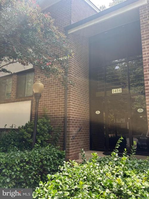 141b-1414 Northgate Sq, RESTON, VA, 20190-3730 | Card Image