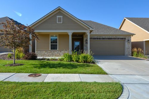 925 E Clearlake St, Derby, KS, 67037-4063 | Card Image