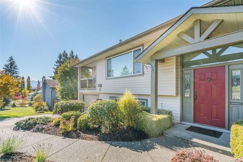 1720 Mclauchlin Dr, Courtenay, BC, V9N5S1 | Card Image