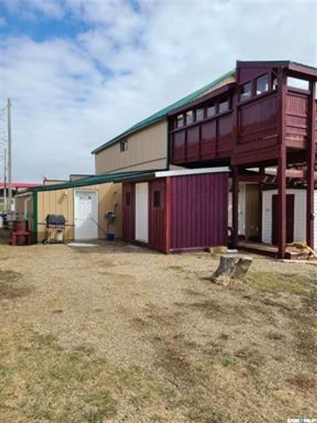 48 Main St, Home with 5 bedrooms, 4 bathrooms and 8 parking in Manor SK | Image 4