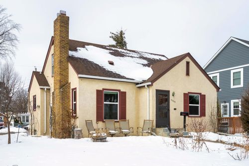 2330 Roosevelt St Ne, Minneapolis, MN, 55418-4037 | Card Image