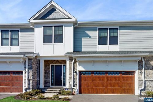 7 St Andrews Cir, River Vale, NJ, 07675-6522 | Card Image