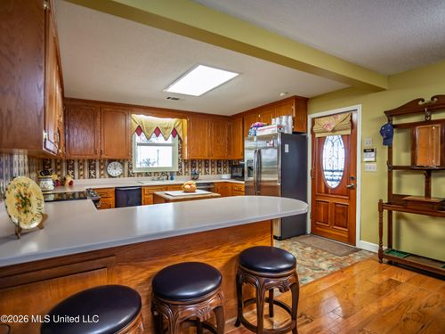 483 Lake Drive, Dundee, MS, 38626 | Card Image
