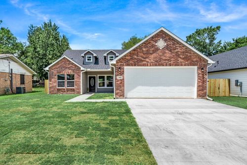 319 Ardis St, Sulphur Springs, TX, 75482-4107 | Card Image