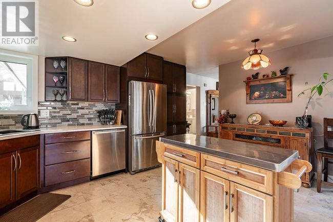 396 Gleneagles Dr, House other with 4 bedrooms, 2 bathrooms and 2 parking in Kamloops BC | Image 20