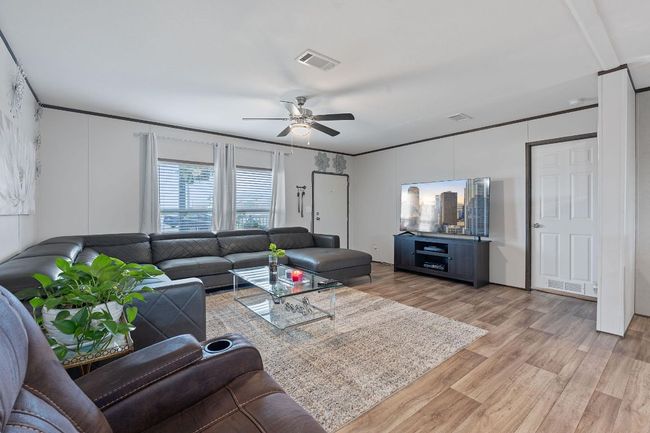 121 Fate Ct, House other with 4 bedrooms, 2 bathrooms and 4 parking in Kyle TX | Image 6