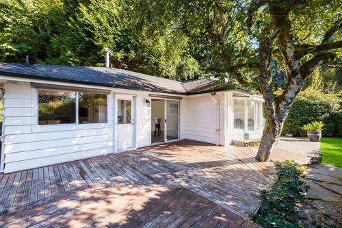 4110 Burkeridge Pl, West Vancouver, BC, V7V3M9 | Card Image