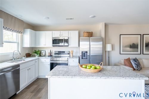 906 Encore Autumn Ln, Richmond, VA, 23173 | Card Image