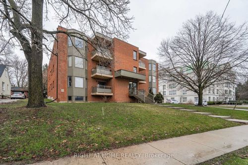 101-401 Erb St. W, Waterloo, ON, N2L1W7 | Card Image