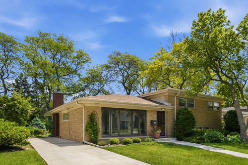 9229 Marmora Ave, Morton Grove, IL, 60053-1509 | Card Image