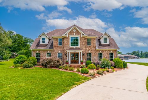 2164 Fairway Dr, Dyersburg, TN, 38024-8891 | Card Image
