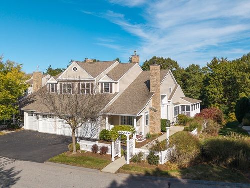 1-1A Curlew Ct, Gloucester, MA, 01930 | Card Image