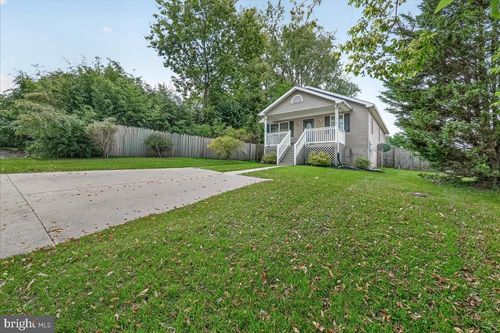 504 E F St, BRUNSWICK, MD, 21716-1515 | Card Image