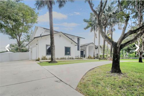 0-3801 Nw 97th Ave, Hollywood, FL, 33024-8027 | Card Image