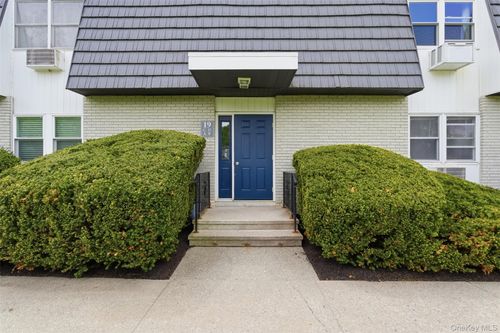 d-19 White Gate Road, Wappinger, NY, 12590 | Card Image