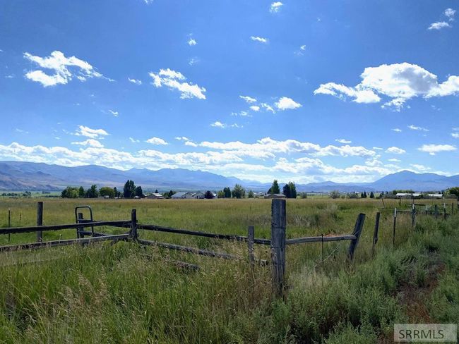 2651 Challis Creek Road, Home with 4 bedrooms, 2 bathrooms and 3 parking in Challis ID | Image 40