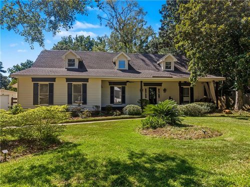 914 Beau Chene Dr, Mandeville, LA, 70471-1544 | Card Image